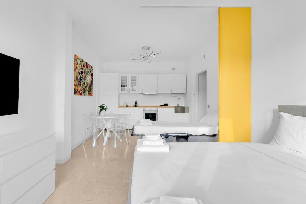 Yellow Flat Central Milán Exterior foto